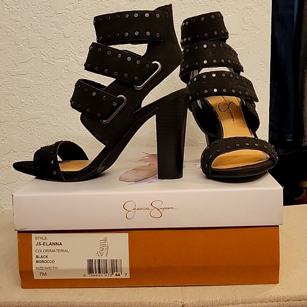 Jessica Simpson, size 7M, black